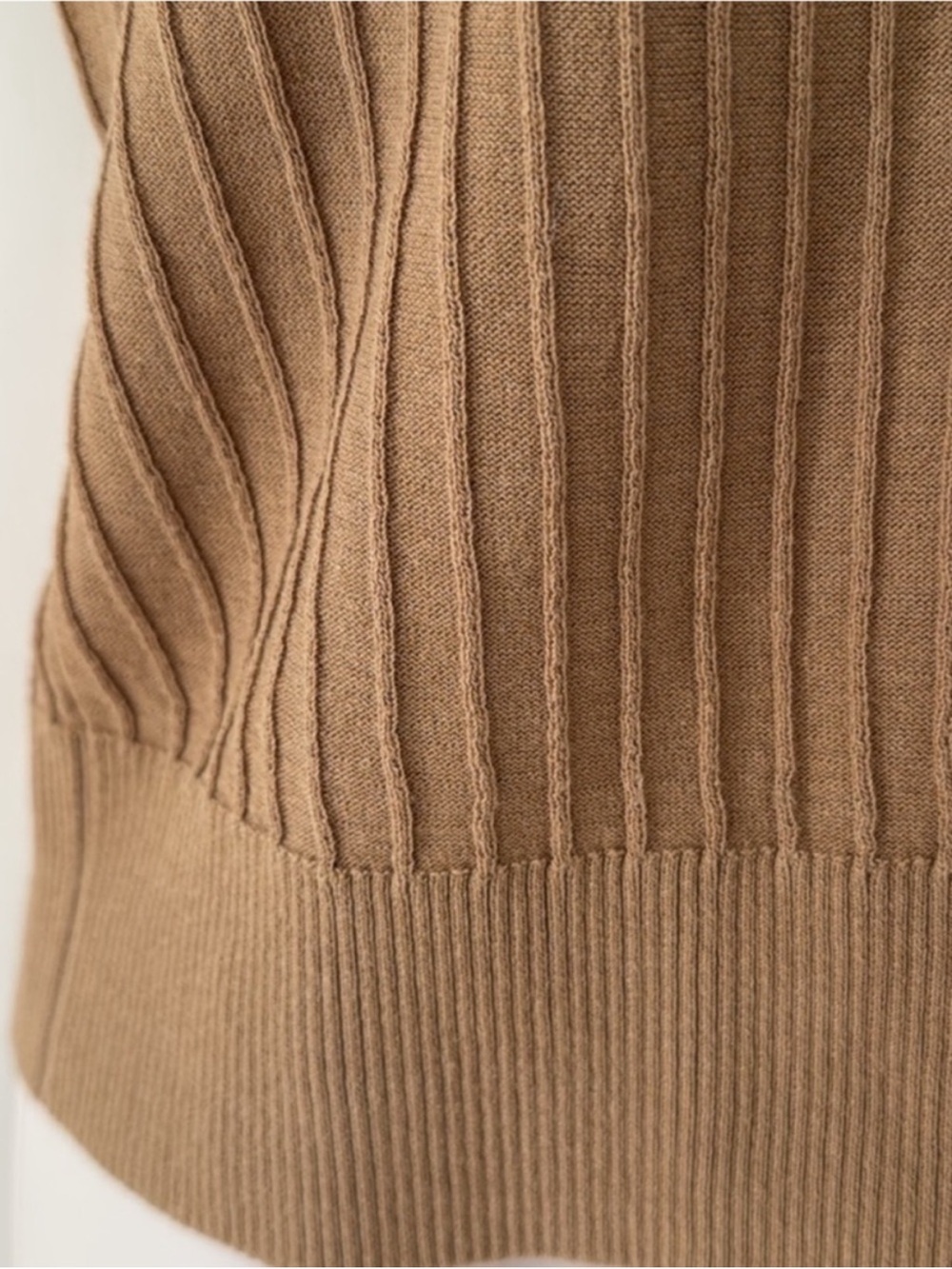 H&M Camel Brown Tan Ribbed Short Sleeve V Neck Pull On Sweater XS - Picture 5 of 7